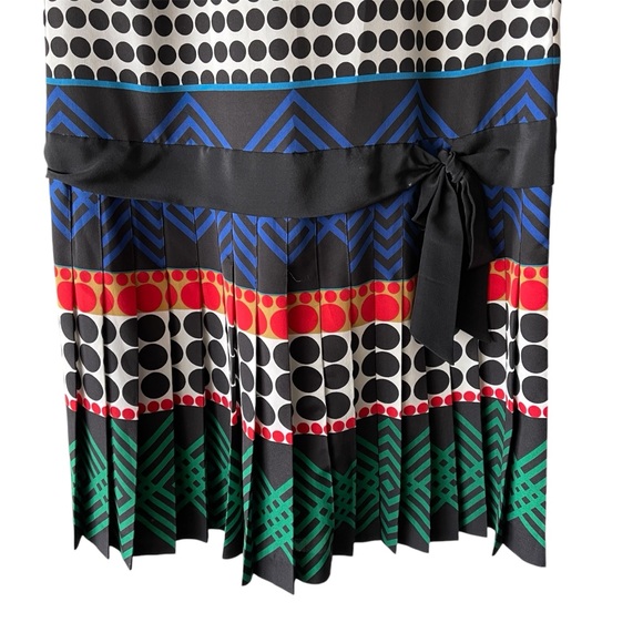 Trina Turk Polka Dot Sleeveless Pleated Dress Vintage Style Silk Size 2 - Picture 3 of 8